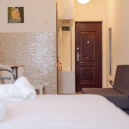 Cozy Studio Apartment In The Heart Of Batum Exterior foto