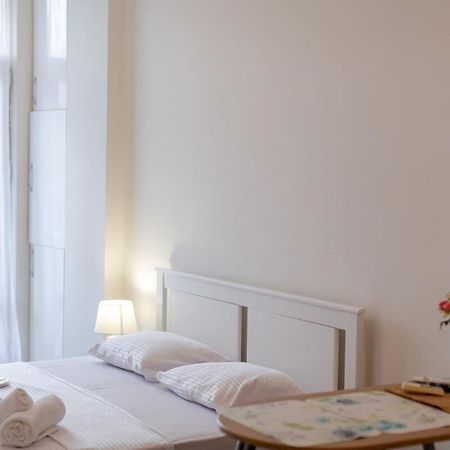 Cozy Studio Apartment In The Heart Of Batum Exterior foto