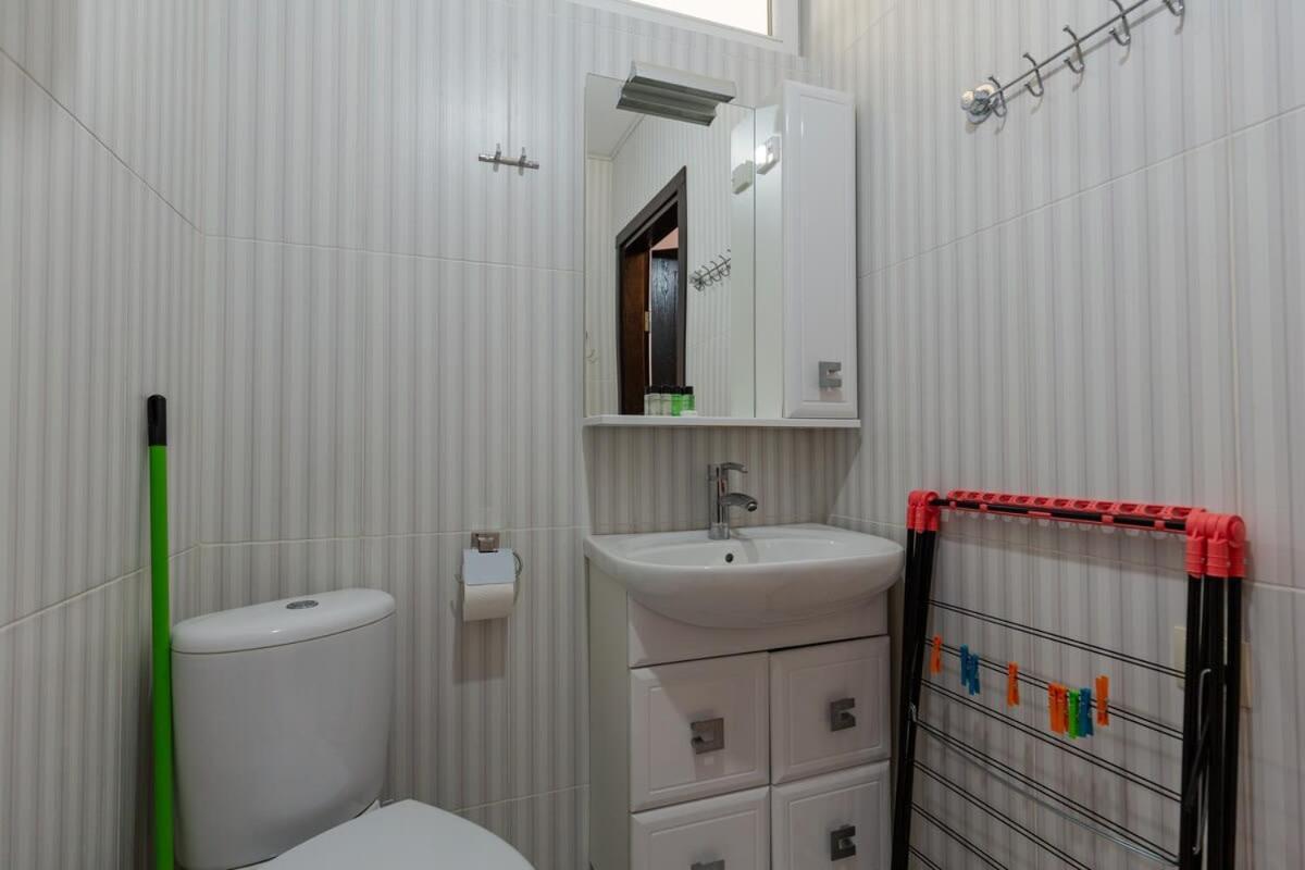 Cozy Studio Apartment In The Heart Of Batum Exterior foto