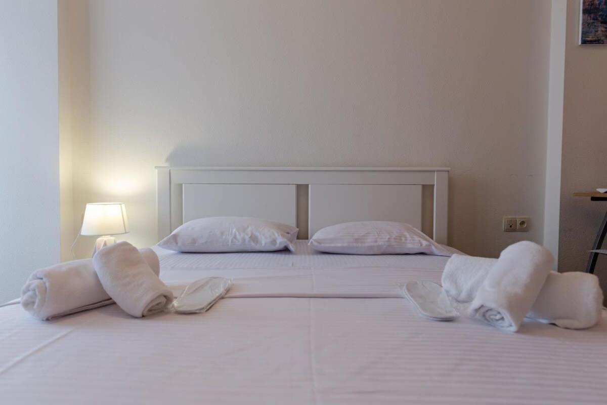 Cozy Studio Apartment In The Heart Of Batum Exterior foto